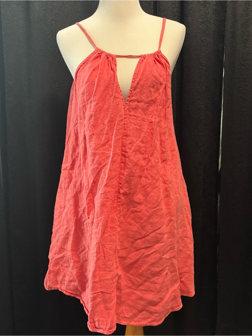 Velvet By Graham & Spencer Coral Pink Linen plunge keyhole mini dress size small